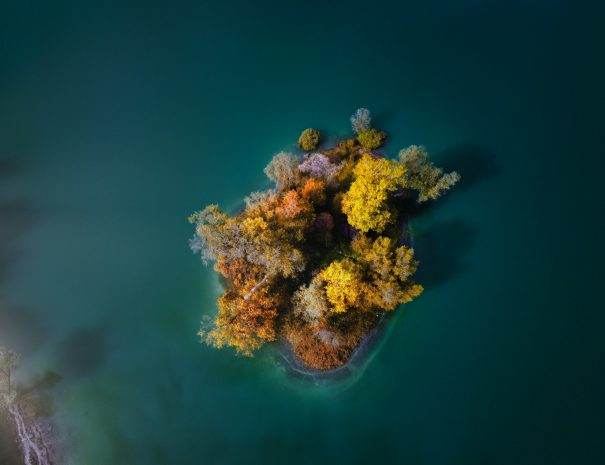 Isola Lago di Tenno autunno